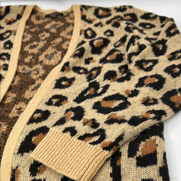 Leopard Print Women's Cardigan - Picture 8 of 16